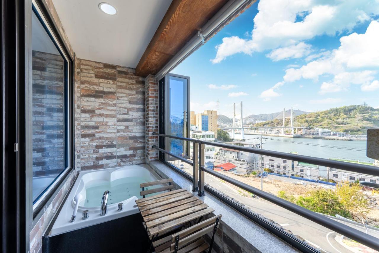 Yeosu View Foret Pension Exteriér fotografie